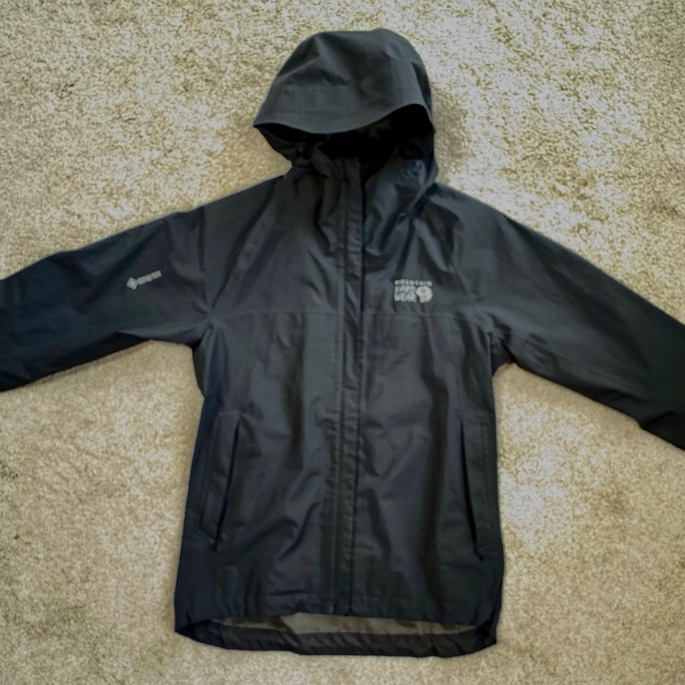 Mountain Hardwear Black Raincoat